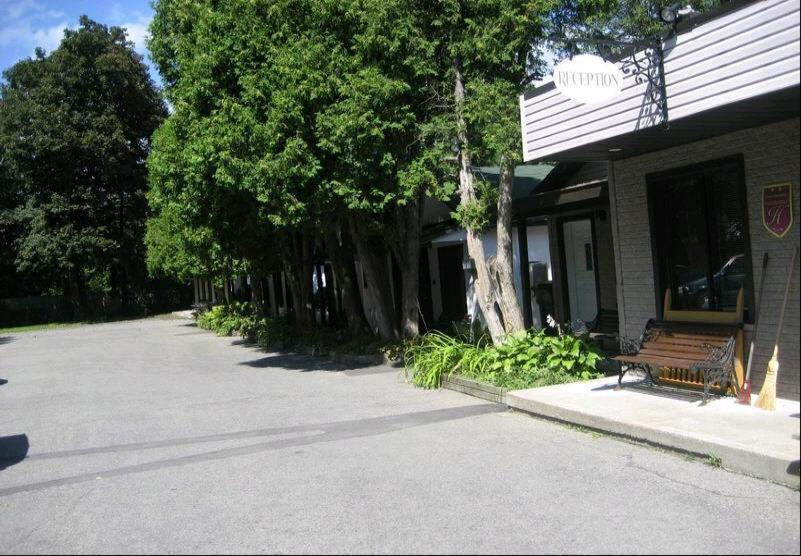 Chalet Beaconsfield Motel Eksteriør bilde